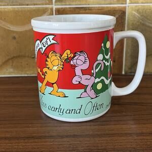 Vintage Garfield Coffee Mug Christmas Tip #1 Kiss Early And Often 1980 Syndicate